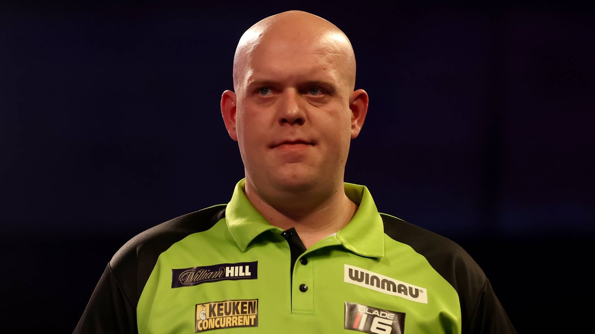 Michael van Gerwen wurde vor seinem Match gegen Chris Dobey positiv auf Corona getestet.. © imago images/Action Plus