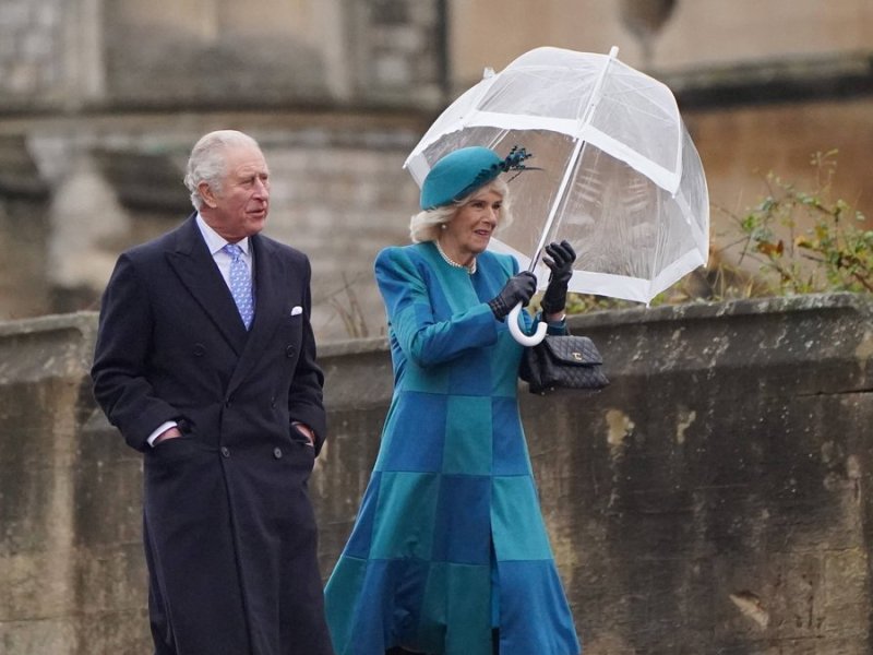 Prinz Charles und Herzogin Camilla am 1. Weihnachtsfeiertag in Windsor.. © imago/ZUMA Press