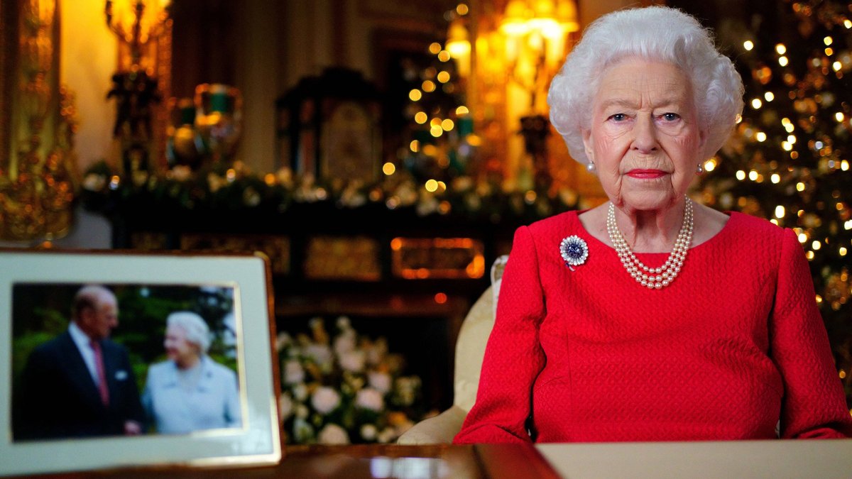 Queen Elizabeth II. gedenkt Prinz Philip in ihrer Weihnachtsansprache 2021.. © imago images/ZUMA Press/Victoria Jones