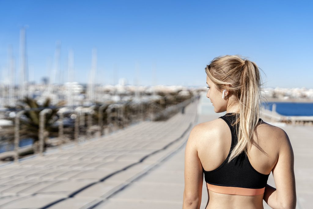 Frau Sport vor Frühstück