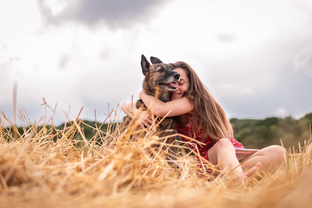 Frau mit Hund