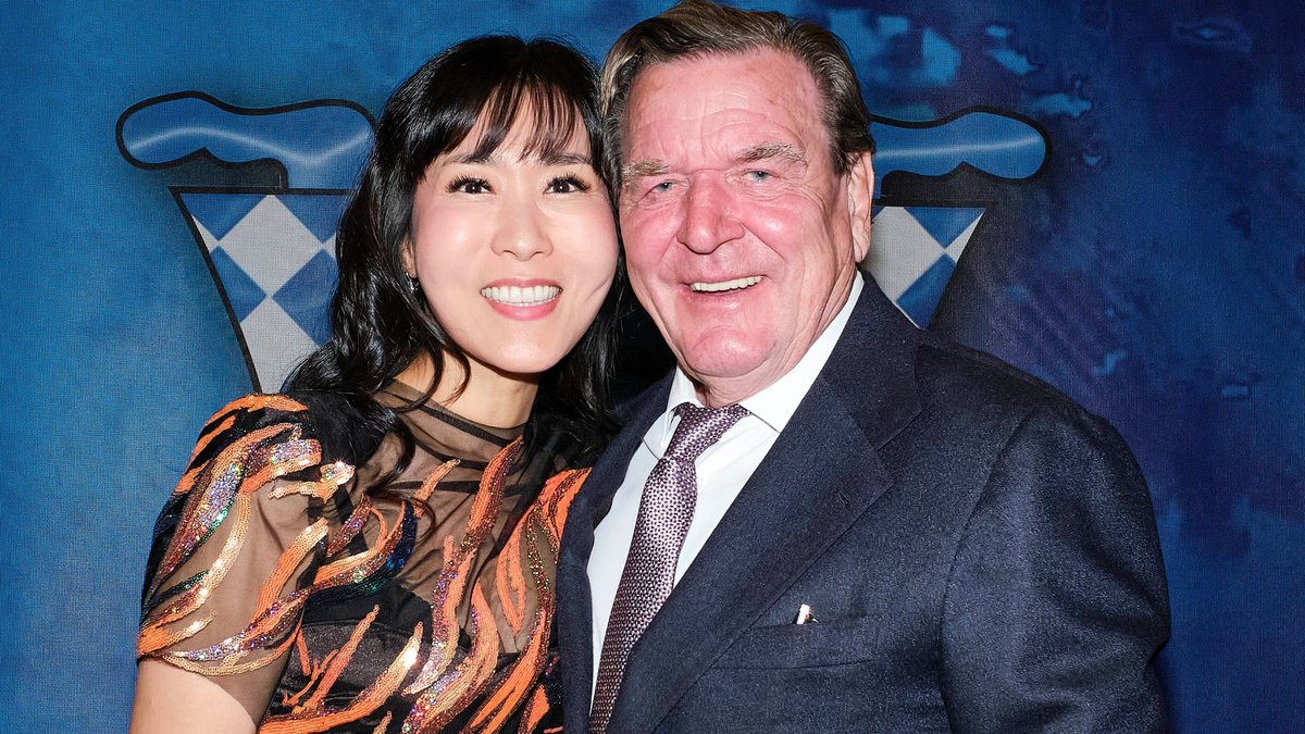 Soyeon Schröder-Kim und Gerhard Schröder im Februar 2020.. © imago images/Future Image