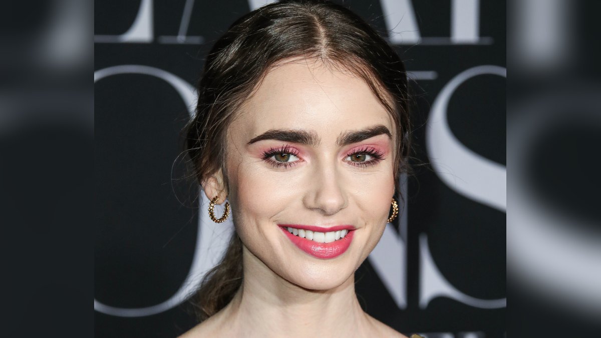 Lily Collins schreibt ihrem Vater einen öffentlichen Geburtstagsbrief.. © Xavier Collin/Image Press Agency/ImageCollect