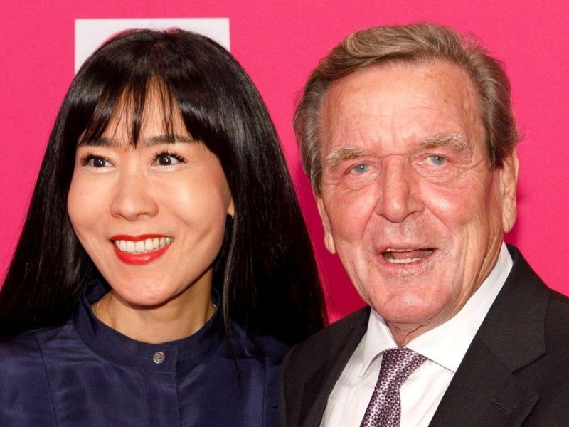 Soyeon Schröder-Kim und Gerhard Schröder sind seit 2018 verheiratet.. © imago/Future Image