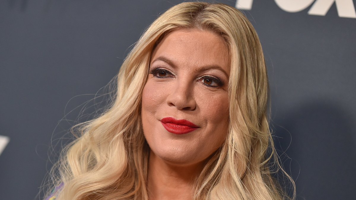 Tori Spelling und ihre Familie sind an Corona erkrankt.. © 2019 DFree/Shutterstock.com