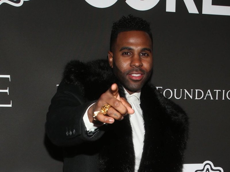 Jason Derulo wird offenbar nicht gerne mit seinem Kollegen Usher verwechselt.. © imago images/MediaPunch