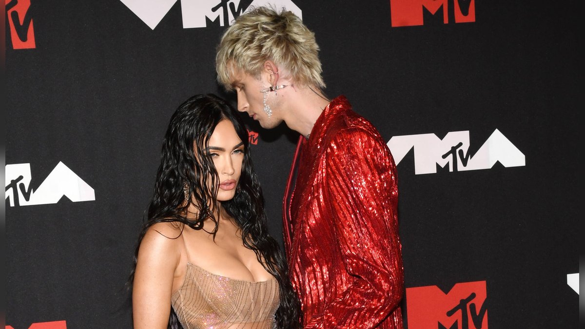 Megan Fox und Machine Gun Kelly haben sich verlobt.. © imago/MediaPunch