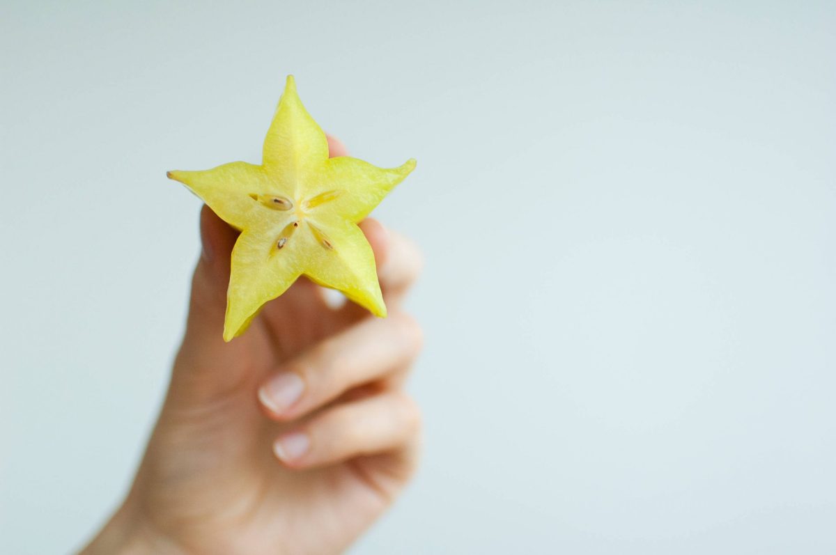 Sternfrucht gesund Hand