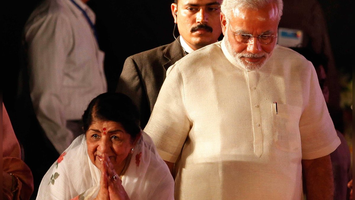 Auch der indische Premierminister Narendra Modi (r.) trauert um Lata Mangeshkar (l.). © imago/Hindustan Times