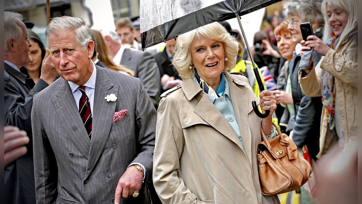 Prinz Charles und Herzogin Camilla haben sich rehabilitiert.. © Peter Rhys Williams/Shutterstock