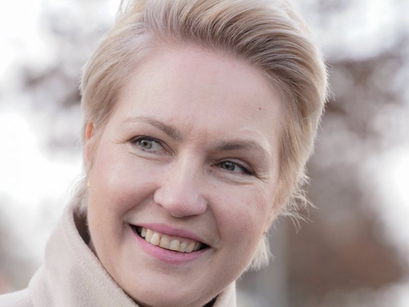 Manuela Schwesig muss sich einer Operation unterziehen.. © imago/Political-Moments