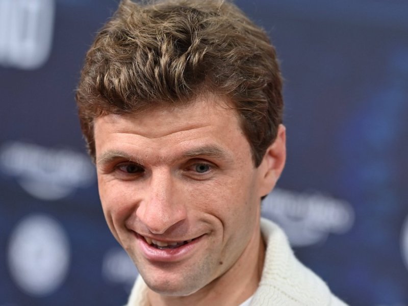 Thomas Müller nimmt es mit Humor.. © imago/Sven Simon