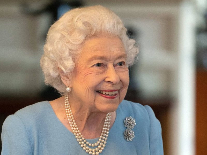 Die Queen soll sich derzeit gut von ihrer Covid-19-Erkrankung erholen.. © imago/i Images