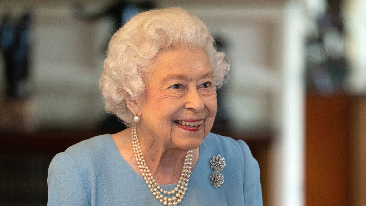 Die Queen soll sich derzeit gut von ihrer Covid-19-Erkrankung erholen.. © imago/i Images