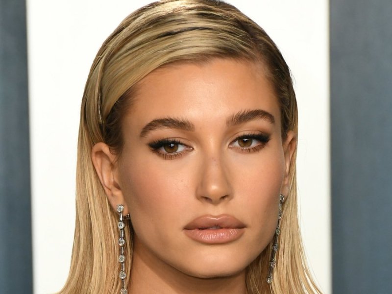 Hailey Bieber geht es wieder besser.. © Birdie Thompson/AdMedia/ImageCollect