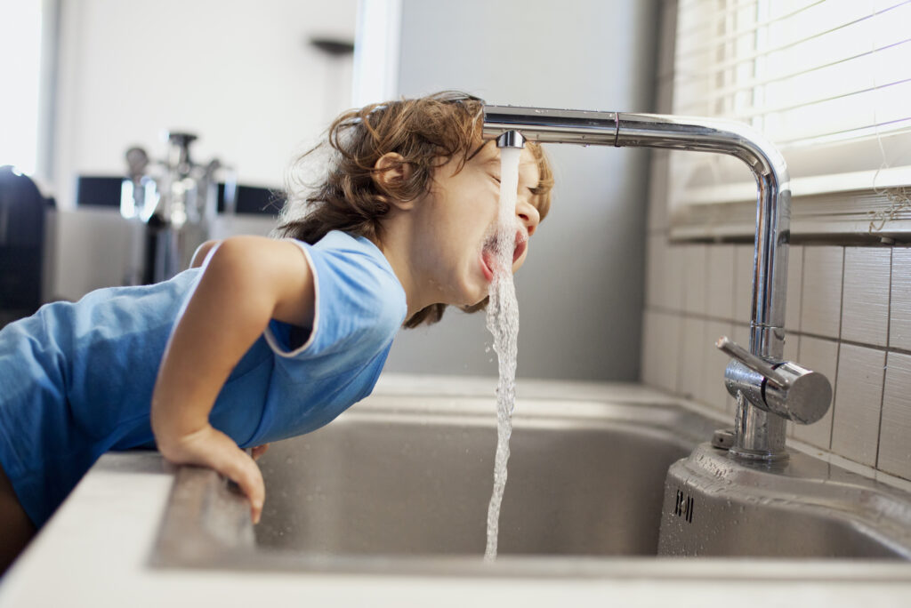 Wasserhahn trinken