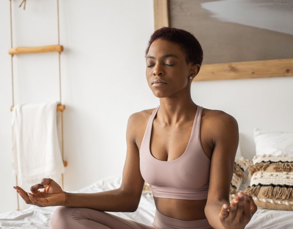 Frau bei der Meditation