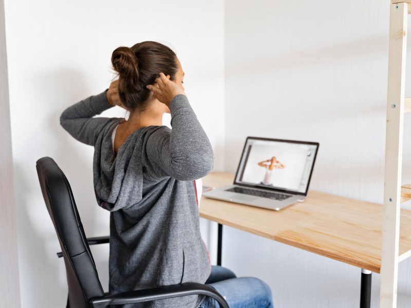 Bauchmuskel Übungen Schreibtisch Büro