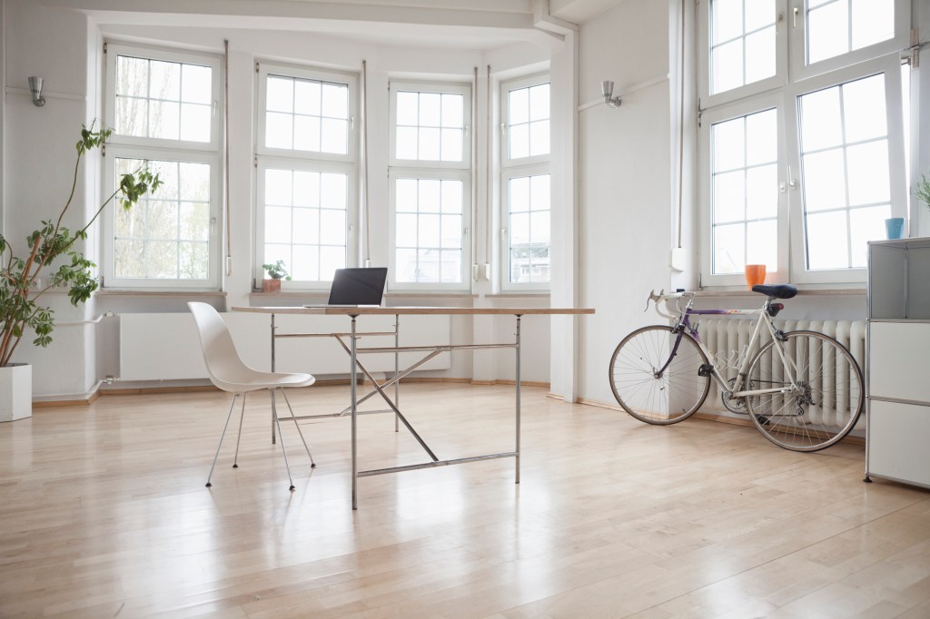 minimalismus arbeiten homeoffice fahrrad