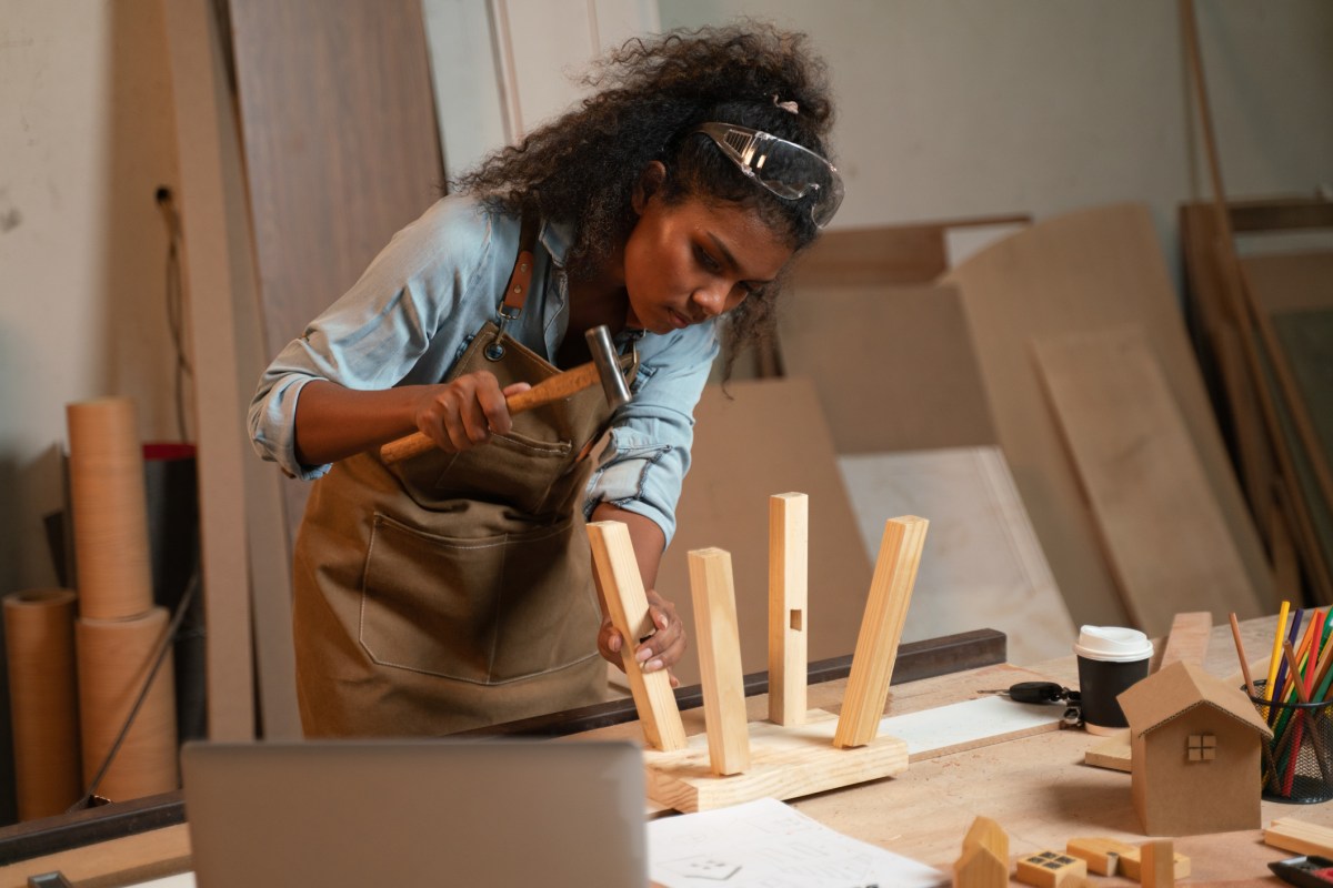 Frau Holz bauen Werkstatt