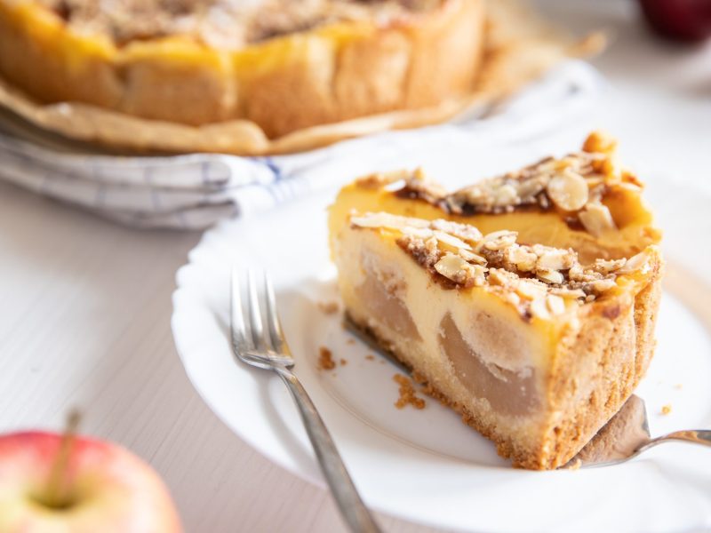 Apfelkuchen mit Marzipan