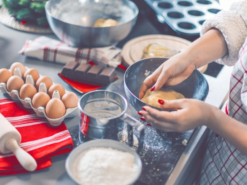 Frau backen