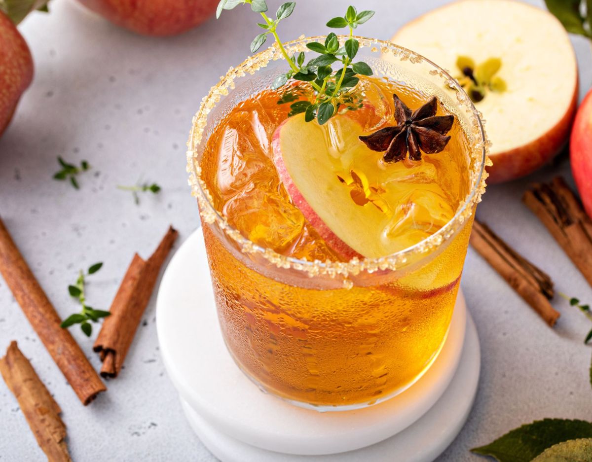 Apfel Cider Cocktail mit Wodka für kalte Tage