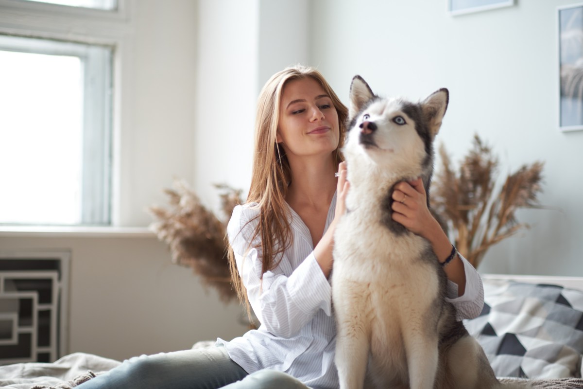 Frau mit Hund