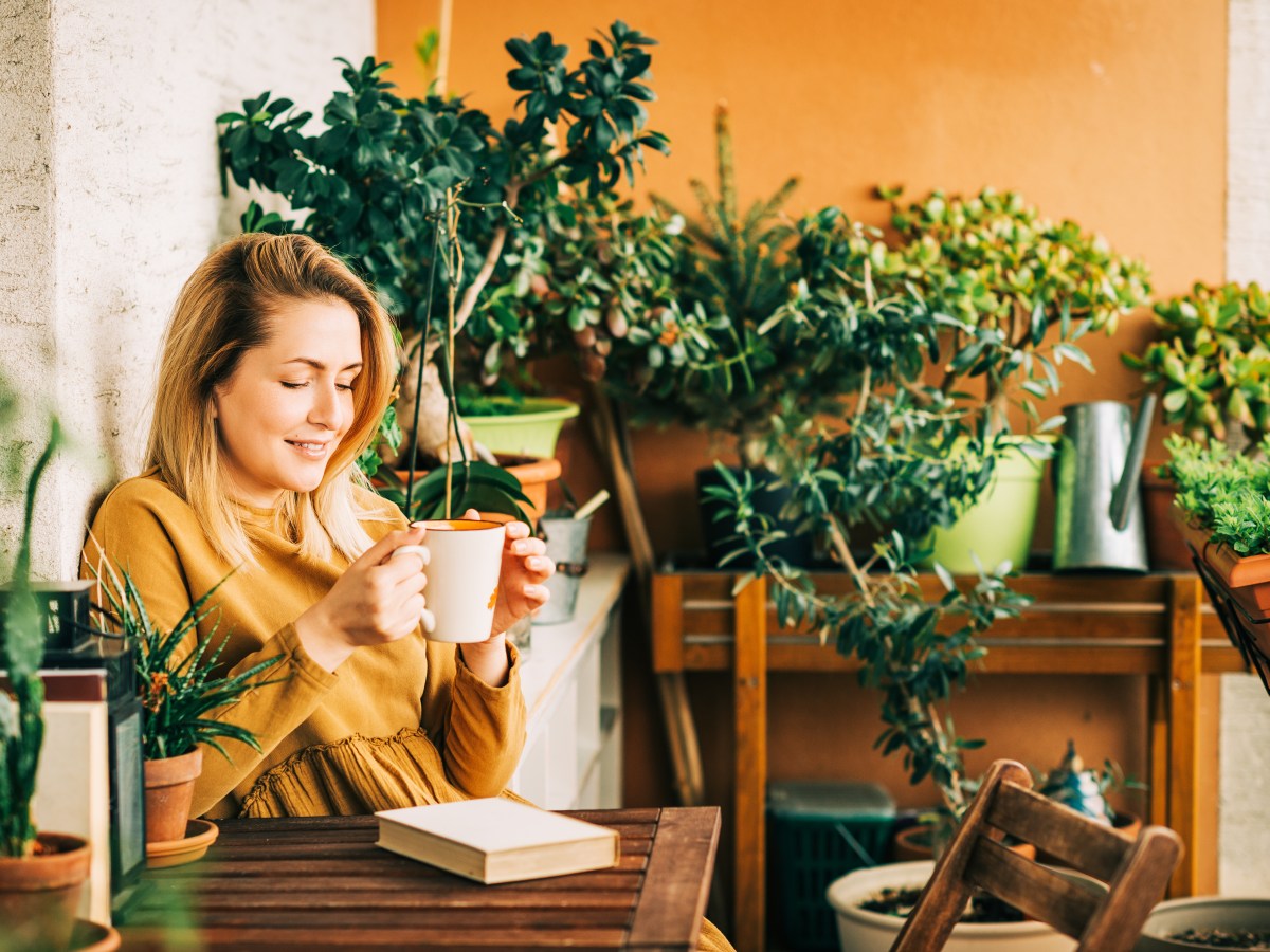 Balkon gemütlich einrichten: 7 günstige und praktische Ideen