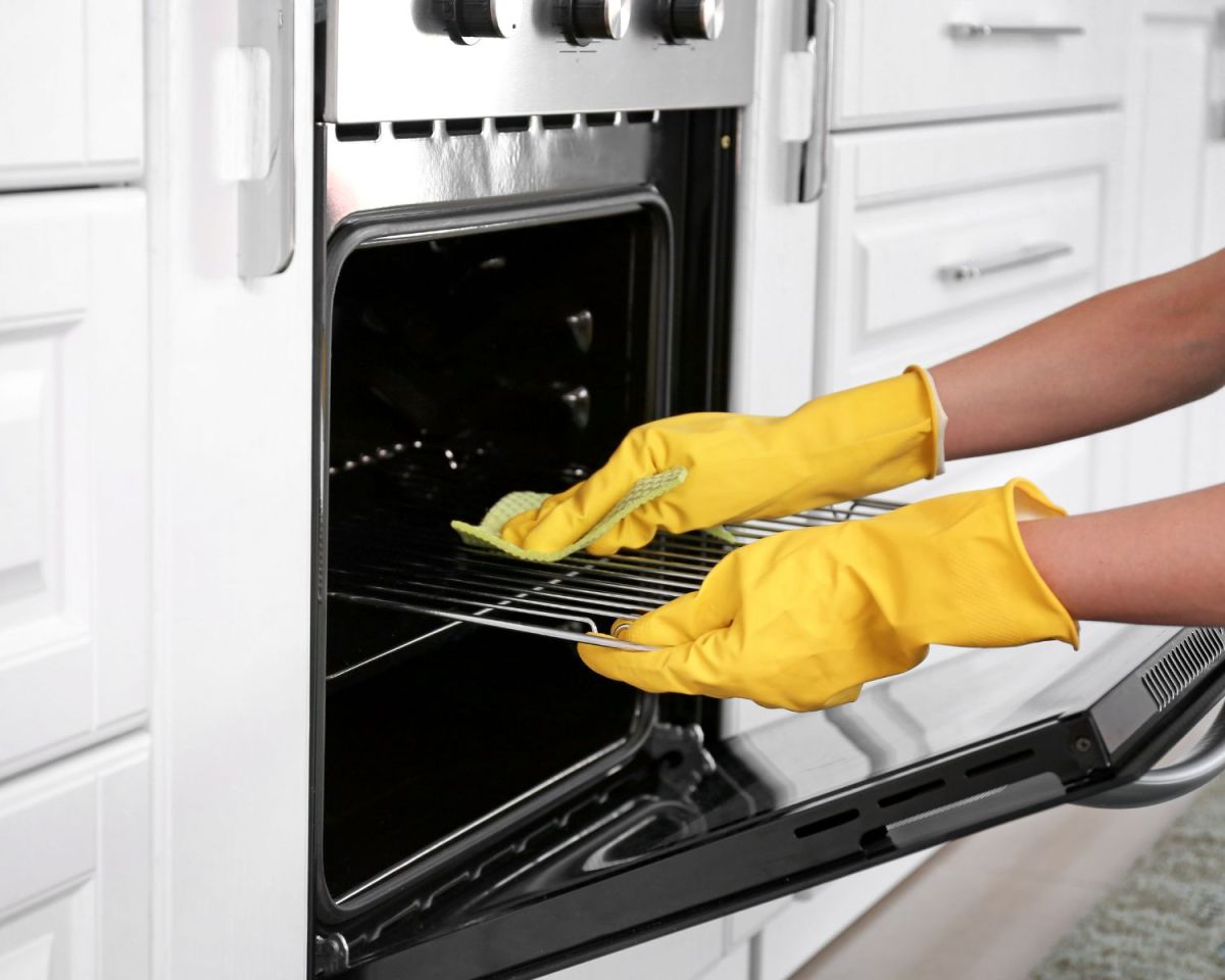 Backofen reinigen Geschirrspültabs