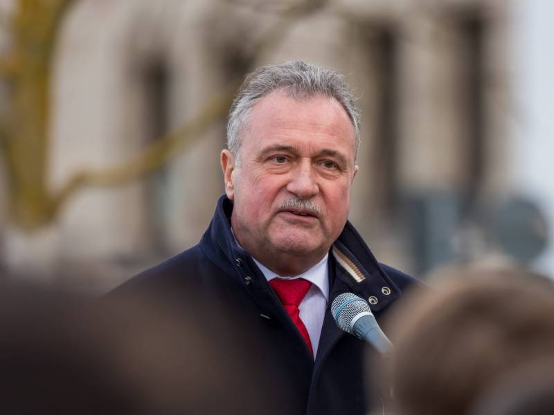 GDL-Chef Claus Weselsky bei einer Demonstration der Lokführer:innen.