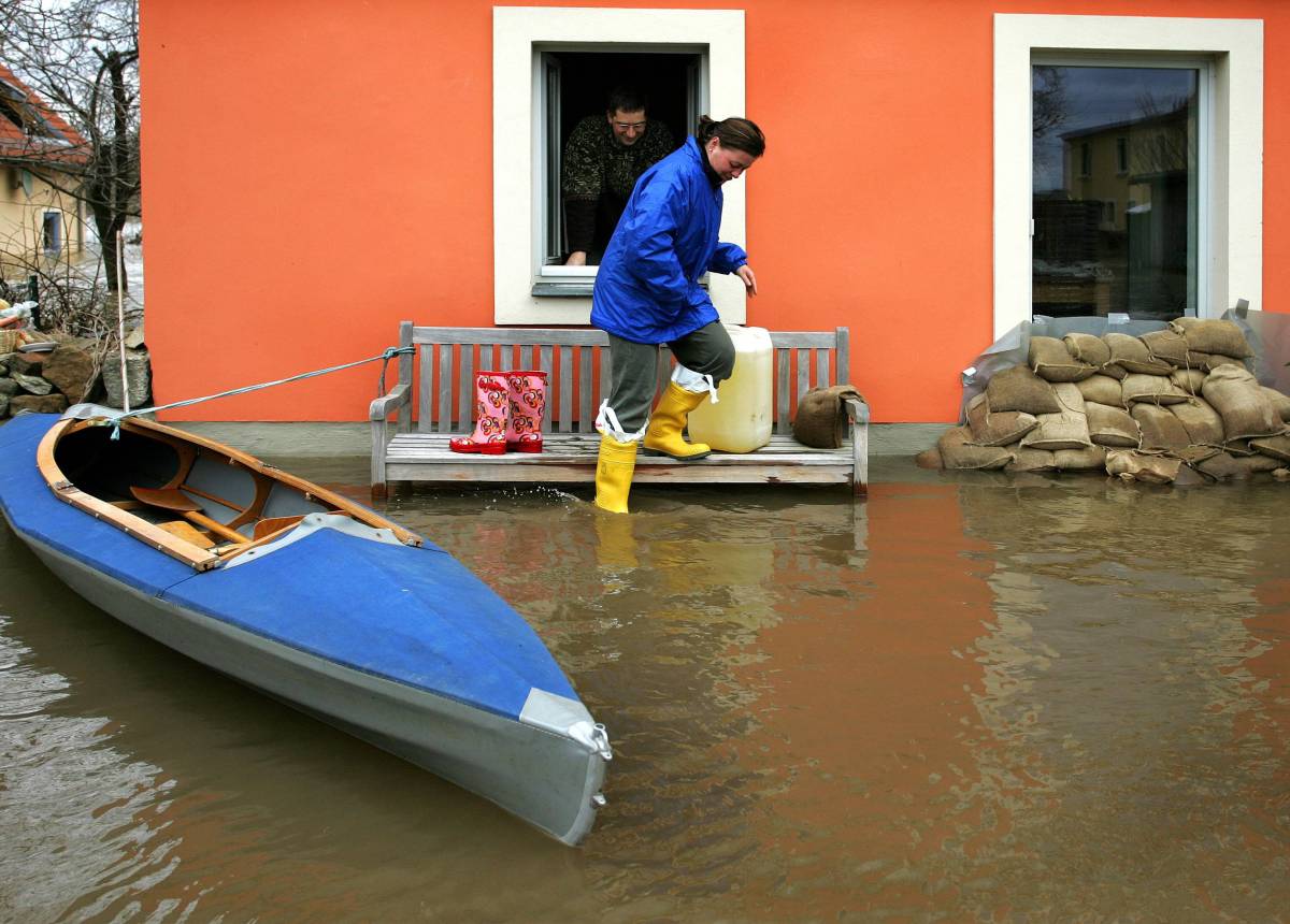 Frau Hochwasser