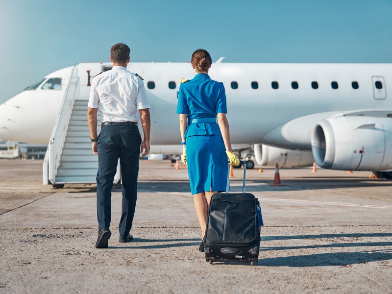 Können Flugbegleiter:innen ein Flugzeug landen?