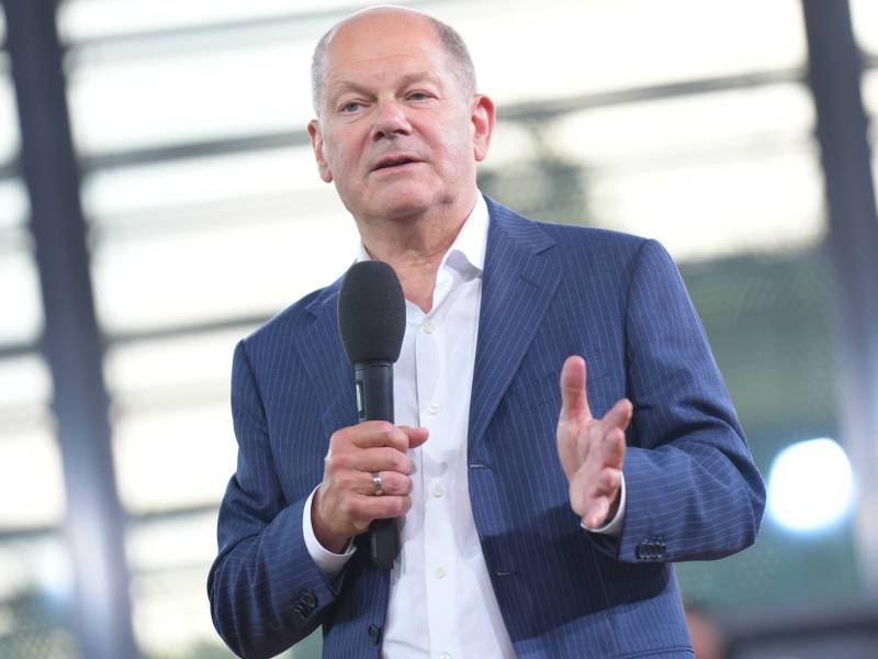 Bundeskanzler Olaf Scholz bei einer Fragerunde mit Bürger:innen.