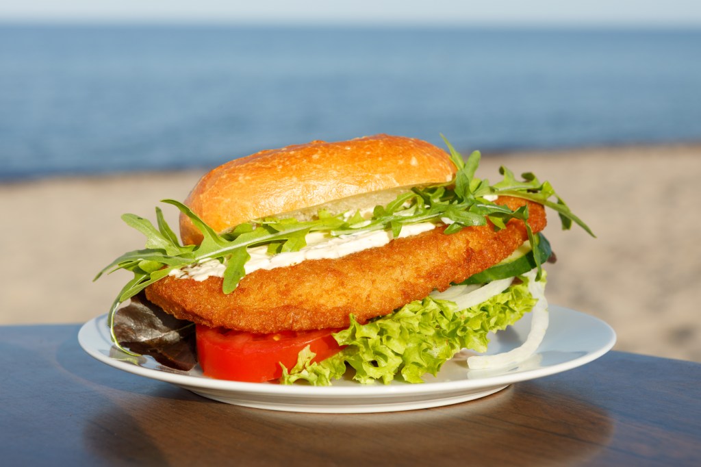 Ob Fischbr&ouml;tchen, Krabben oder Austern &ndash; auf Sylt gibt es alles, was das Herz begehrt.