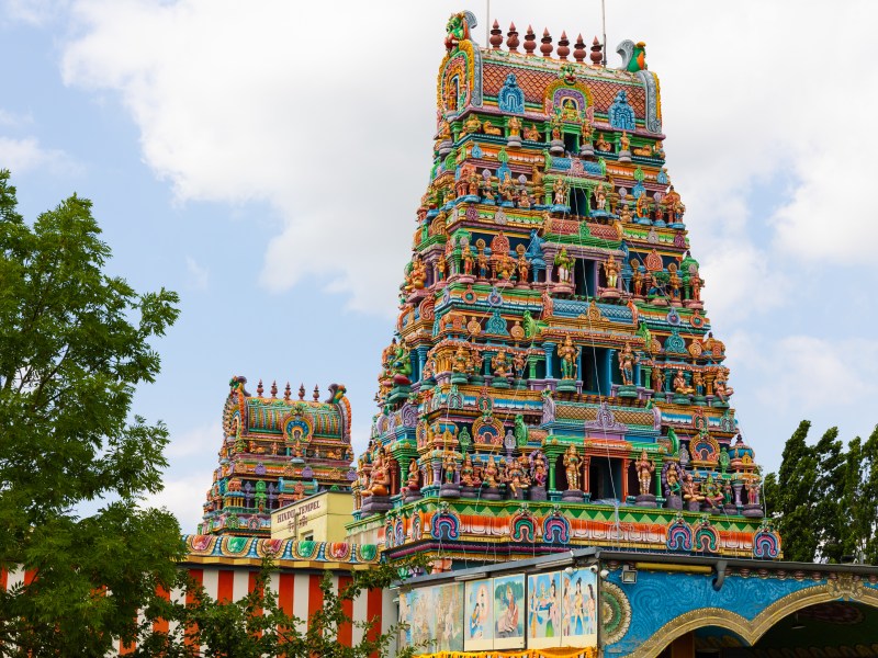 Den Sri-Kamadchi-Ampal-Tempel kannst du auch in Deutschland besichtigen – genauer gesagt in Hamm.