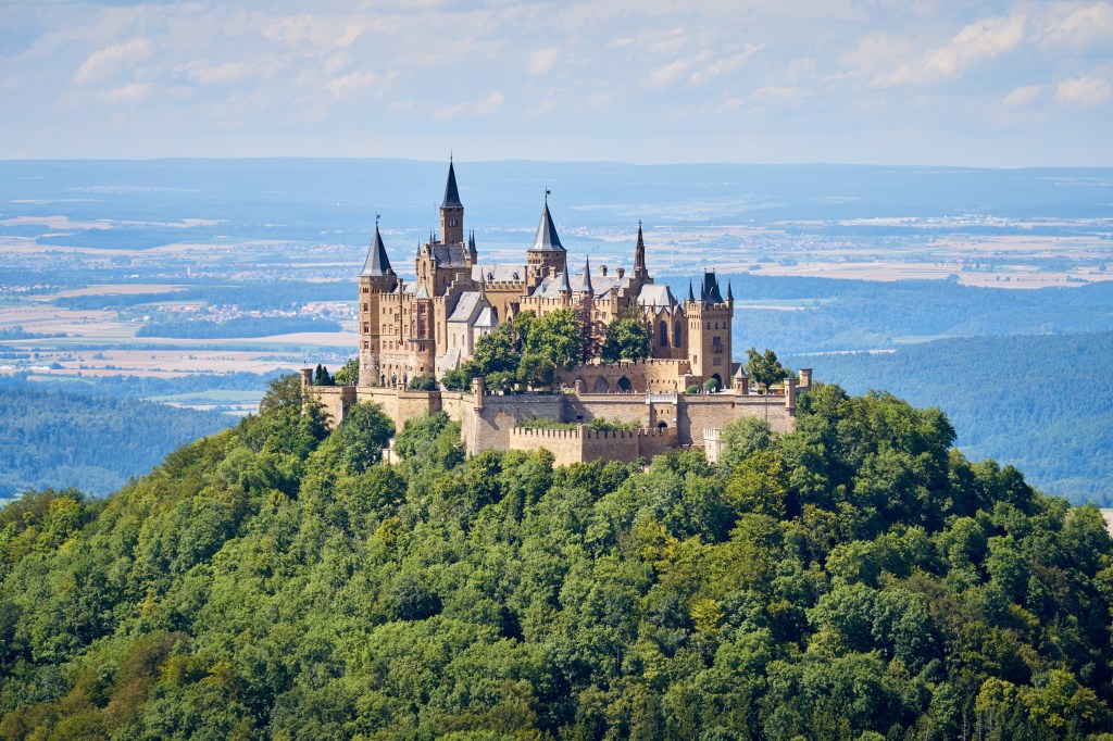 Wer die Burg Hohenzollern besucht, hat f&uuml;r kurze Zeit das Gef&uuml;hl, in Hogwarts zu sein.