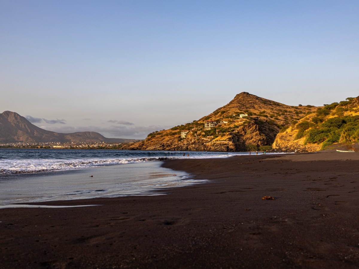 Statt Kanaren: Diese Inselgruppe ist genauso sonnig – aber günstiger & ruhiger!