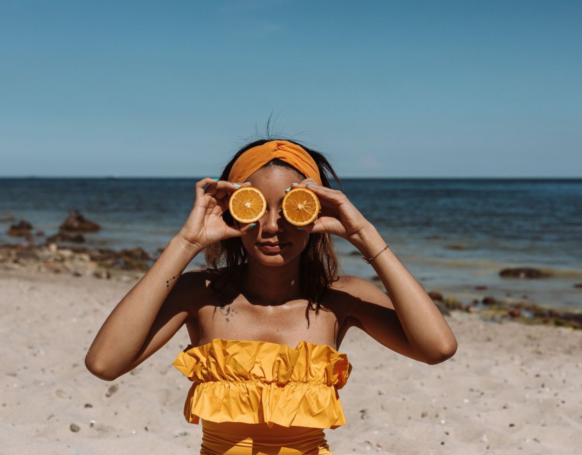 Orange Strand Frau Aperol Likör Sommer