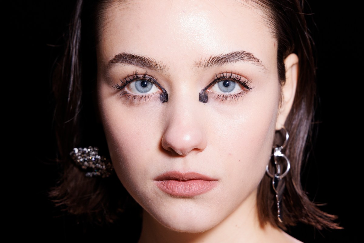 Frau mit leichtem Make up