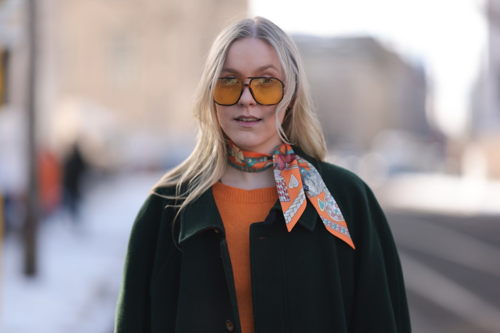 Das Fashion-Must-have im Fr&uuml;hling sind Seident&uuml;cher.