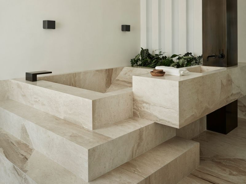 Wohntrend 2025: Step-up Badewanne