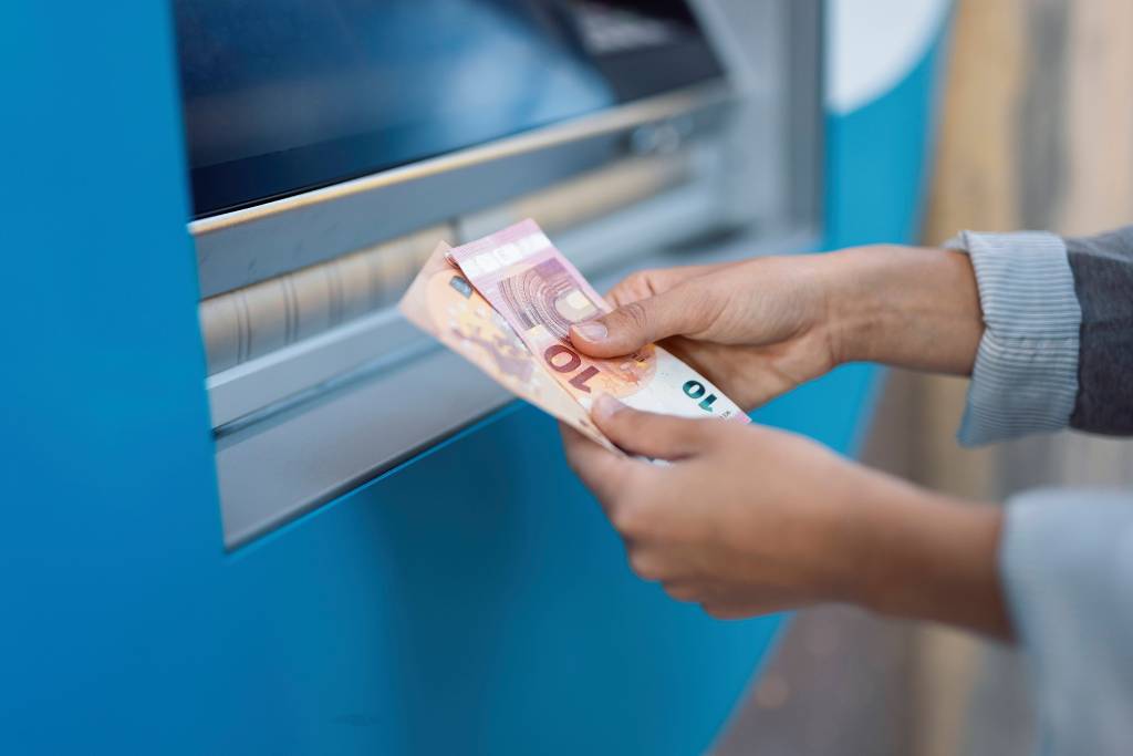 Frau Girokonto geld Sparen