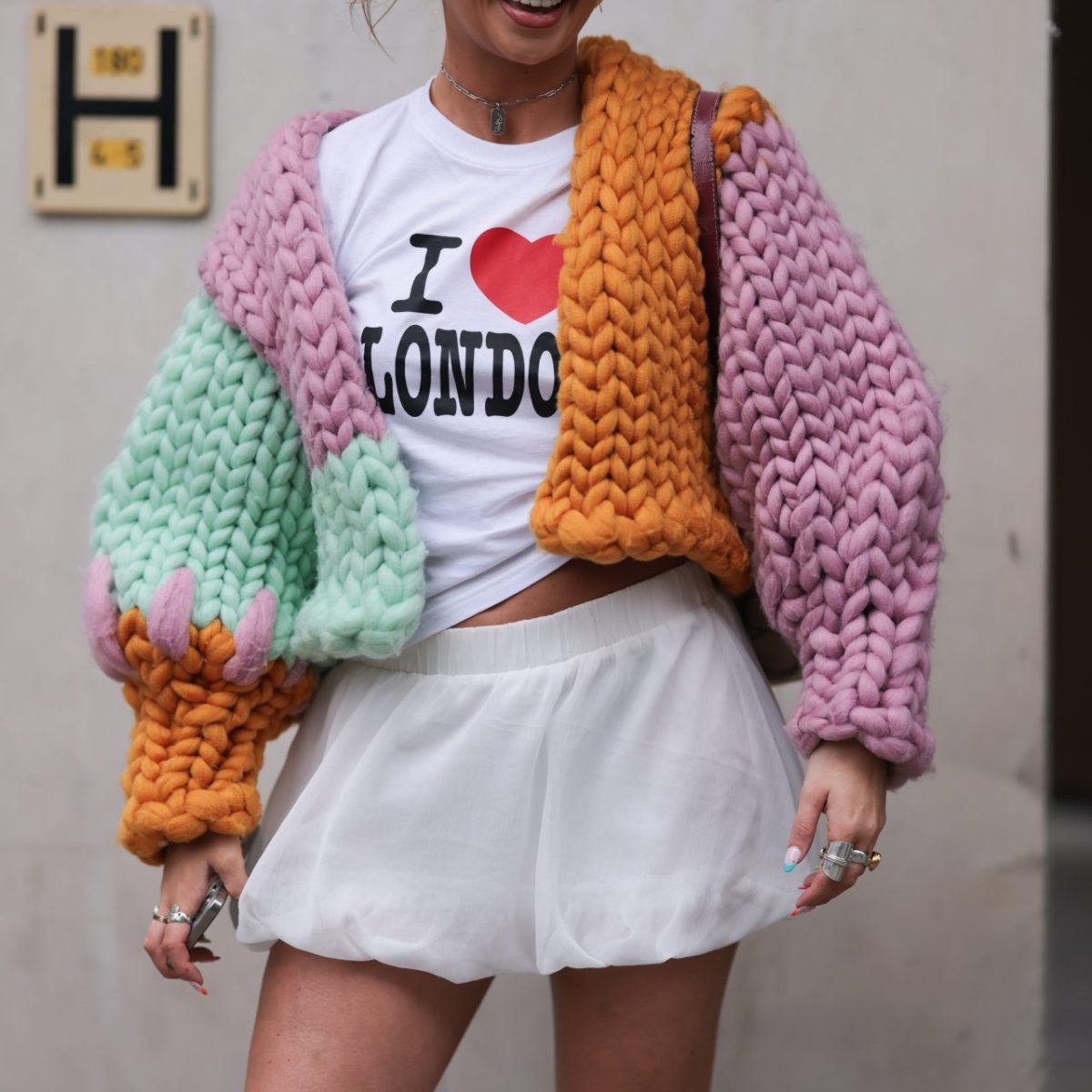 Y2K, Baby! Dieses Touri-Shirt ist der Sommertrend, den wir nicht kommen sahen