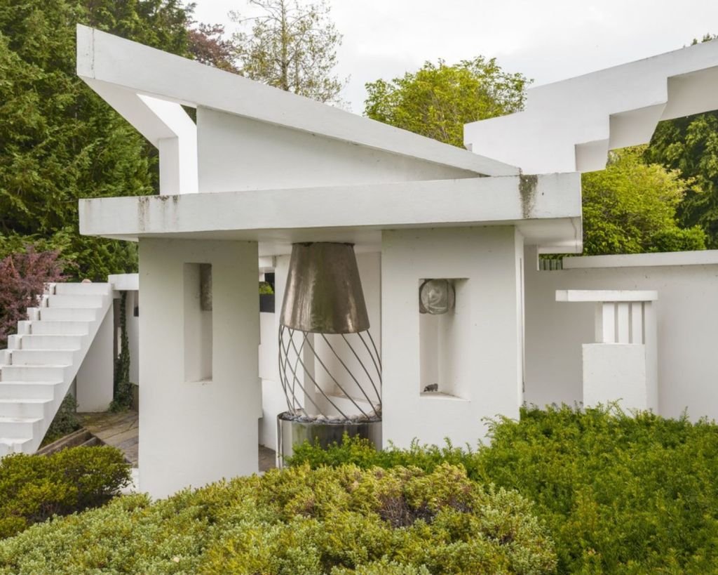 Gardens of Cosmic Speculations