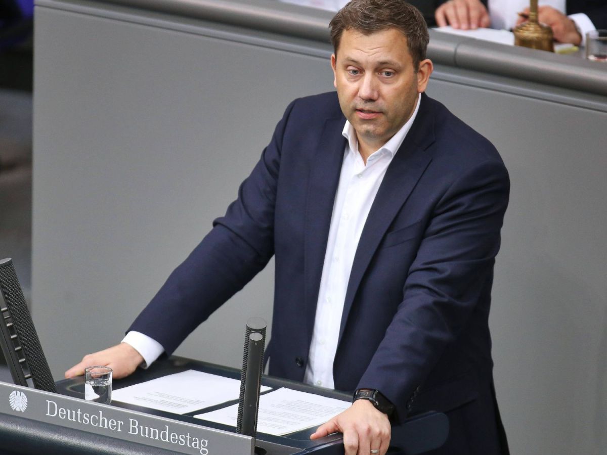 Lars Klingbeil: So viel Geld verdient der Finanzminister pro Monat