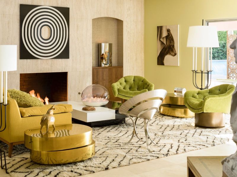 Wohnzimmer mit lime-grünen Sesseln