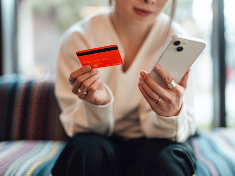 Überweisungen sollen jetzt noch sicherer gemacht werden. Ab Oktober gelten neue Regeln. Wer sie missachtet, riskiert sein Geld.