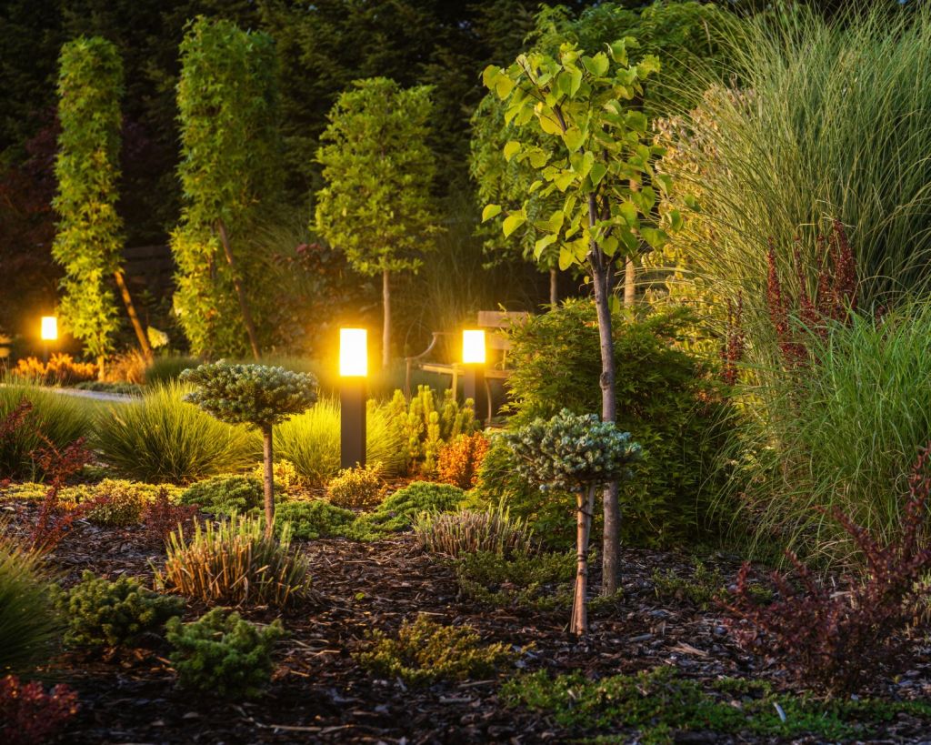 Licht auf einem Garten-Pfad