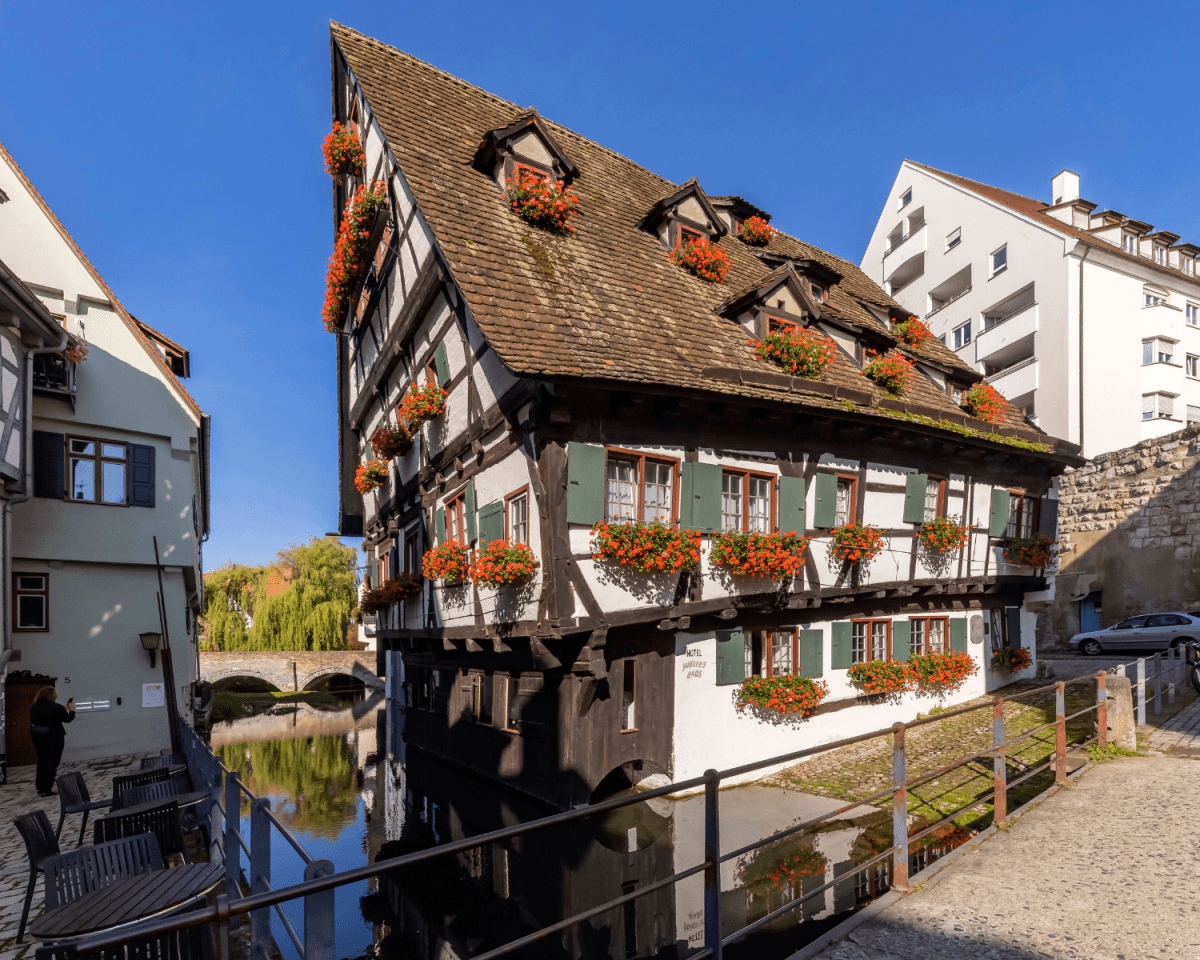 Schrägstes Haus der Welt.